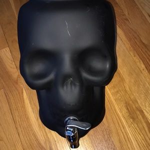 Black glass skull drink dispenser